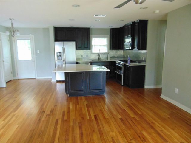 210 W 55th ST, Austin, TX 78751