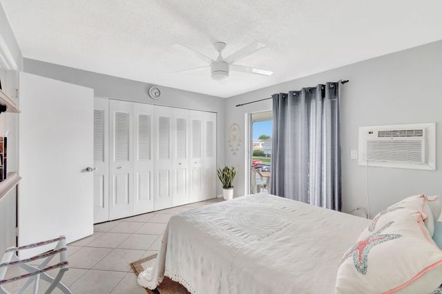 46 Andover B, West Palm Beach, FL 33417