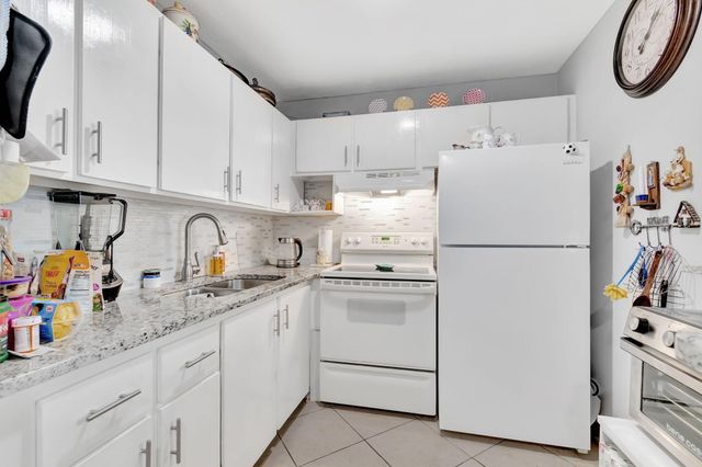 46 Andover B, West Palm Beach, FL 33417