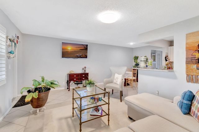 46 Andover B, West Palm Beach, FL 33417