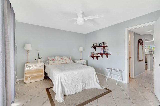 46 Andover B, West Palm Beach, FL 33417