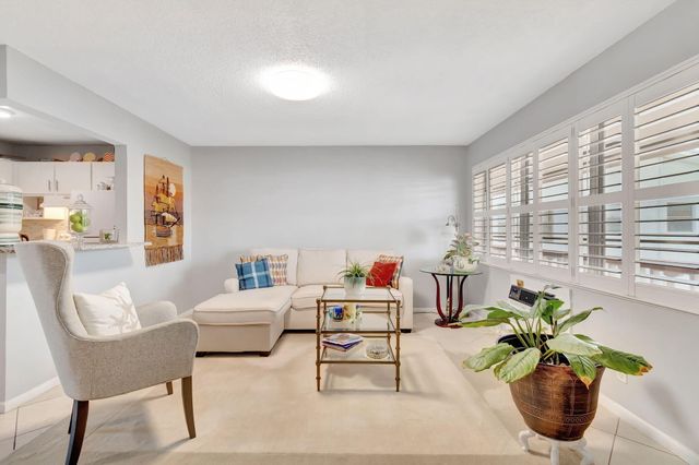 46 Andover B, West Palm Beach, FL 33417