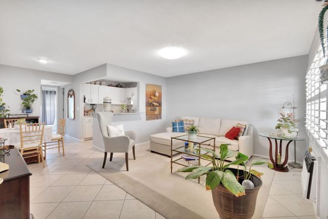 46 Andover B, West Palm Beach, FL 33417