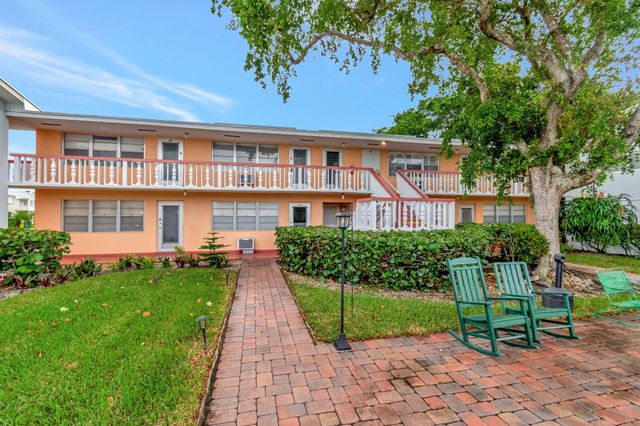 46 Andover B, West Palm Beach, FL 33417