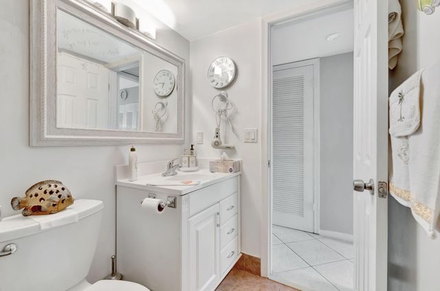 46 Andover B, West Palm Beach, FL 33417