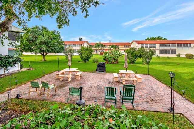 46 Andover B, West Palm Beach, FL 33417