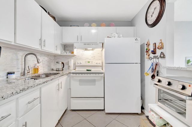 46 Andover B, West Palm Beach, FL 33417