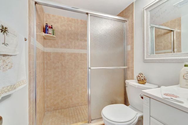46 Andover B, West Palm Beach, FL 33417