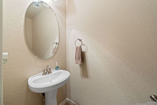 8726 Hideout, San Antonio, TX 78254