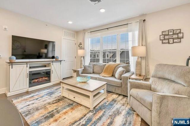 5309 Rio Vista Lane, Northvale, NJ 07647