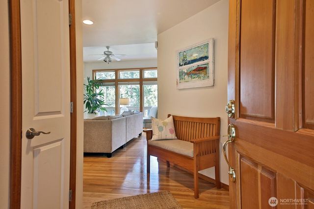 5938 Sundown Lane, Freeland, WA 98249