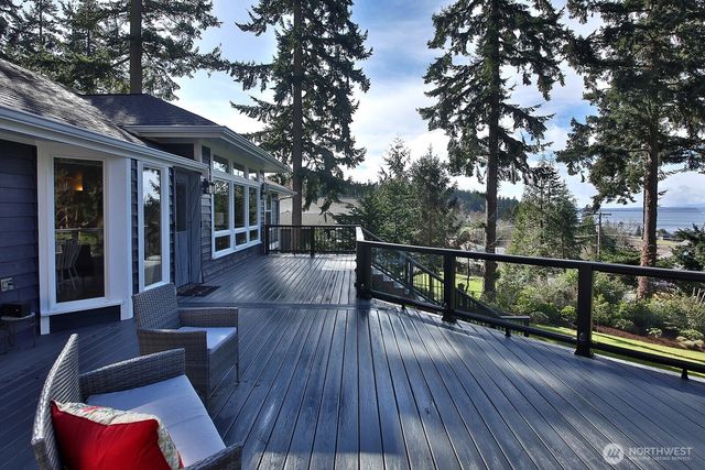 5938 Sundown Lane, Freeland, WA 98249