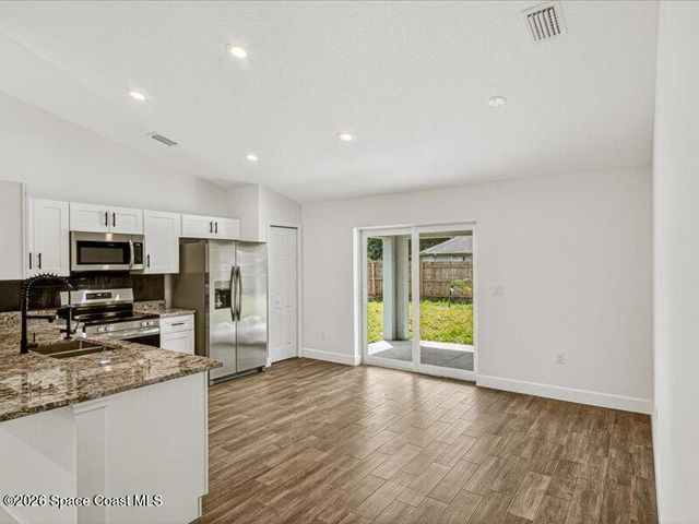 640 Roth Court SE, Palm Bay, FL 32909