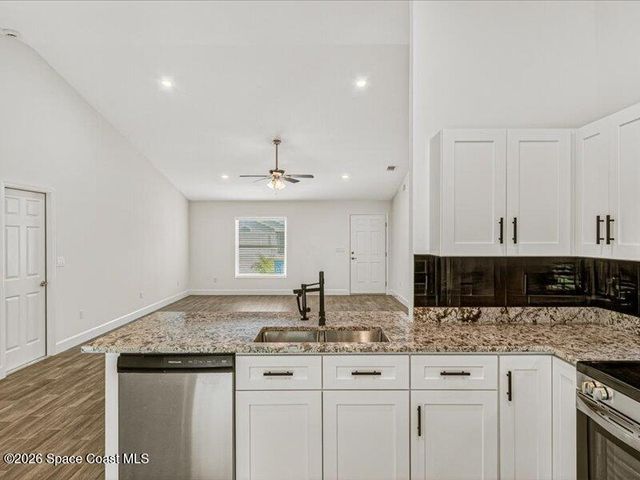 640 Roth Court SE, Palm Bay, FL 32909