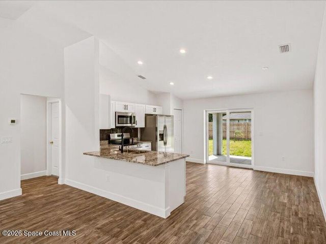 640 Roth Court SE, Palm Bay, FL 32909