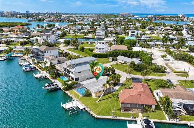 129 Pago Pago DR E, Naples, FL 34113