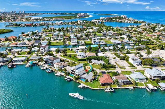 129 Pago Pago DR E, Naples, FL 34113