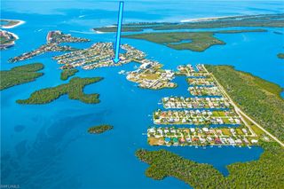 129 Pago Pago DR E, Naples, FL 34113