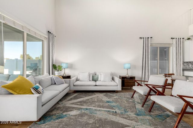 2430 E SAINT ANNE Avenue, Phoenix, AZ 85042