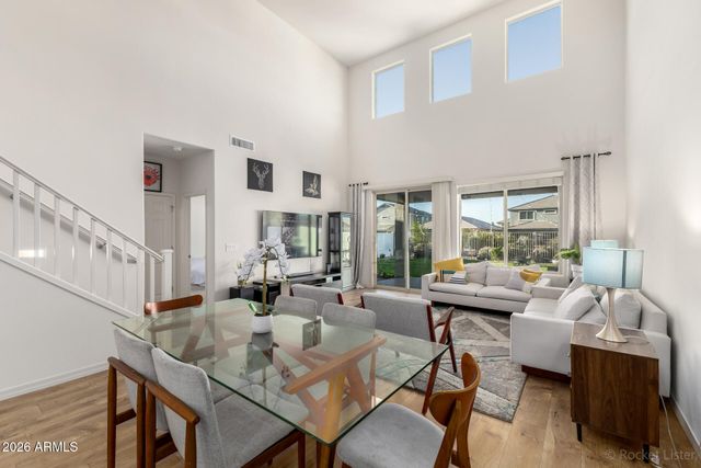 2430 E SAINT ANNE Avenue, Phoenix, AZ 85042