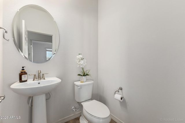 2430 E SAINT ANNE Avenue, Phoenix, AZ 85042