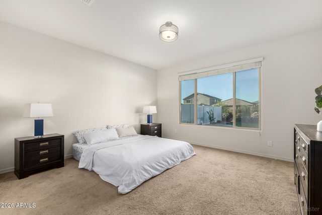 2430 E SAINT ANNE Avenue, Phoenix, AZ 85042