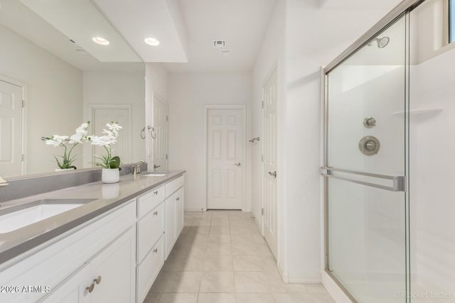 2430 E SAINT ANNE Avenue, Phoenix, AZ 85042