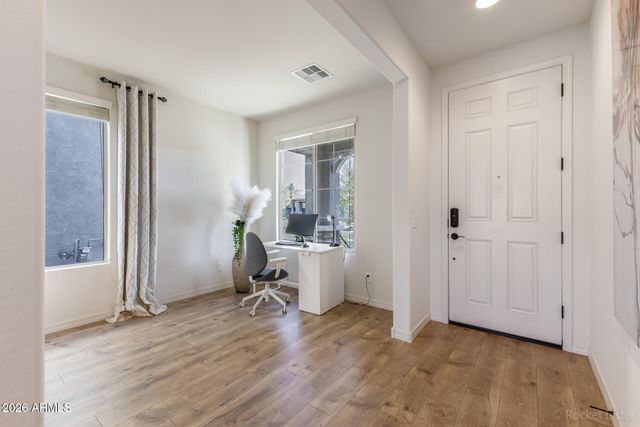 2430 E SAINT ANNE Avenue, Phoenix, AZ 85042