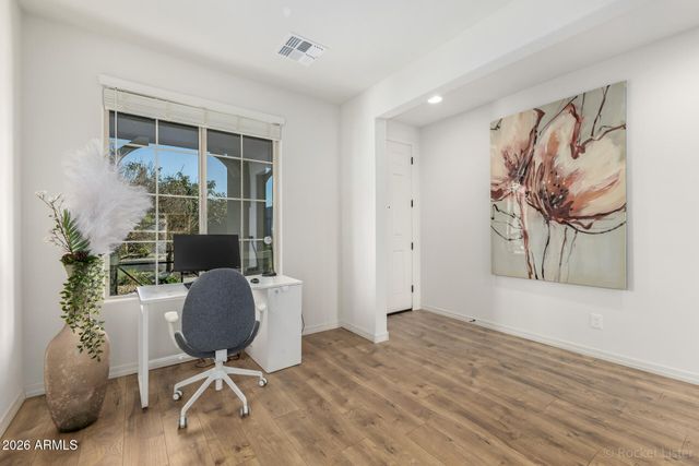 2430 E SAINT ANNE Avenue, Phoenix, AZ 85042