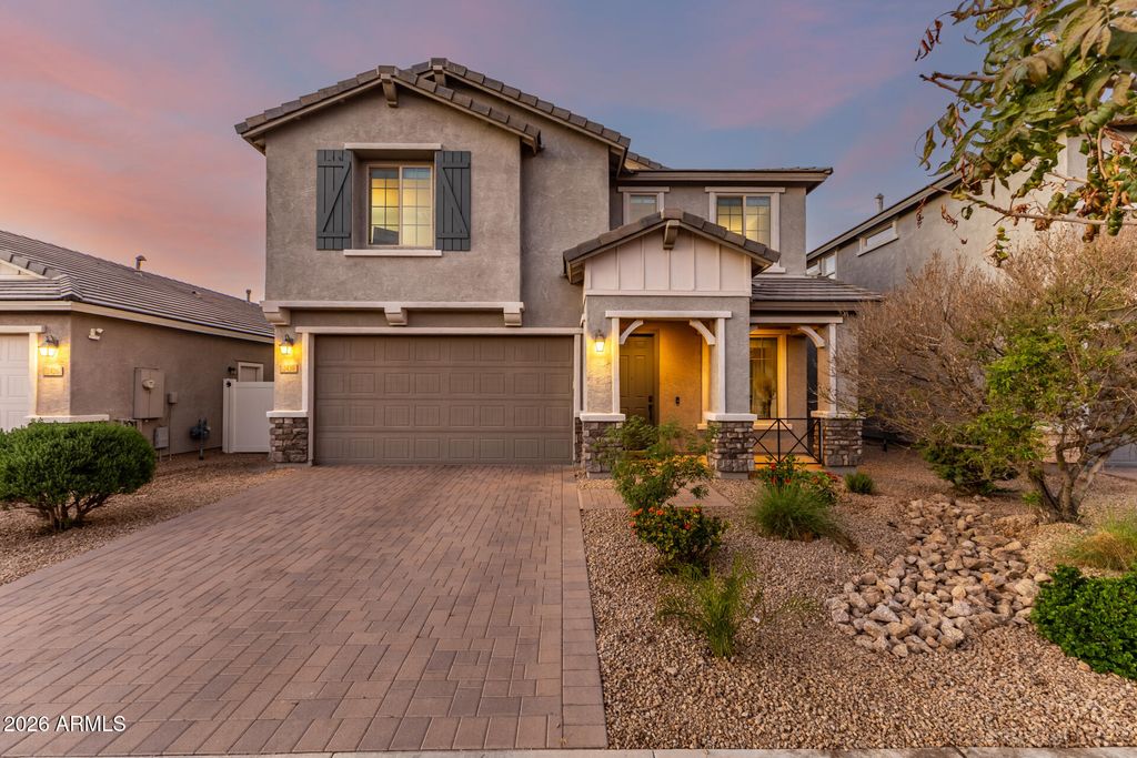 2430 E SAINT ANNE Avenue, Phoenix, AZ 85042