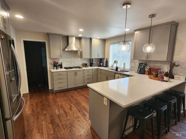 1523 E Seaside Ct, Boise, ID 83706