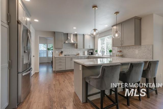 1523 E Seaside Ct, Boise, ID 83706