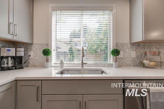 1523 E Seaside Ct, Boise, ID 83706