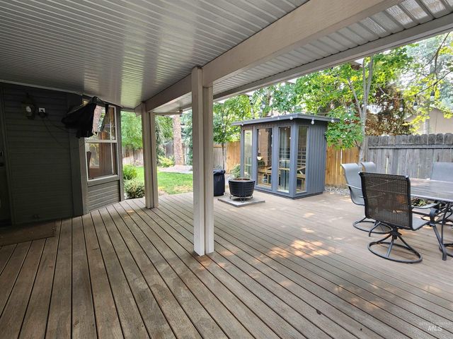 1523 E Seaside Ct, Boise, ID 83706