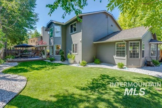 1523 E Seaside Ct, Boise, ID 83706