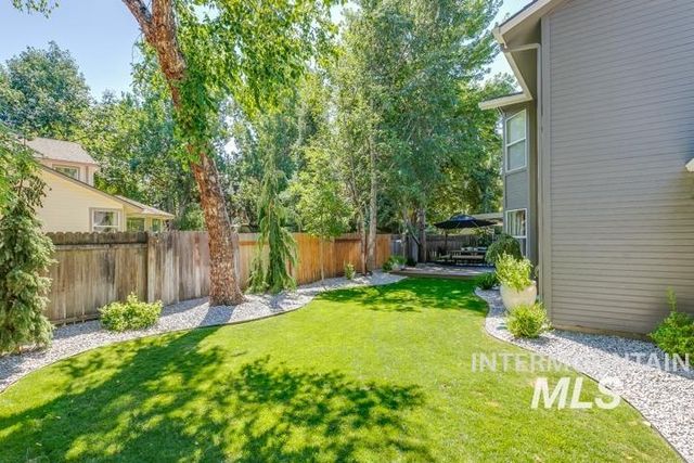 1523 E Seaside Ct, Boise, ID 83706