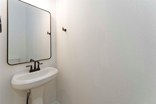 5103 Mallow Street A/B, Houston, TX 77033