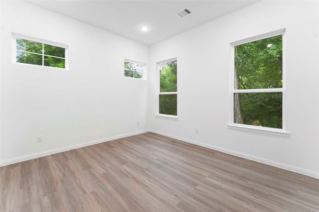 5103 Mallow Street A/B, Houston, TX 77033