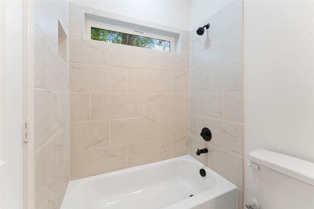 5103 Mallow Street A/B, Houston, TX 77033