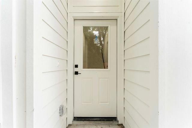 5103 Mallow Street A/B, Houston, TX 77033