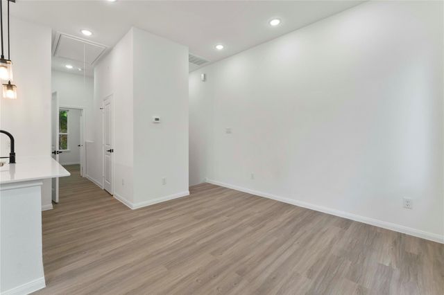 5103 Mallow Street A/B, Houston, TX 77033