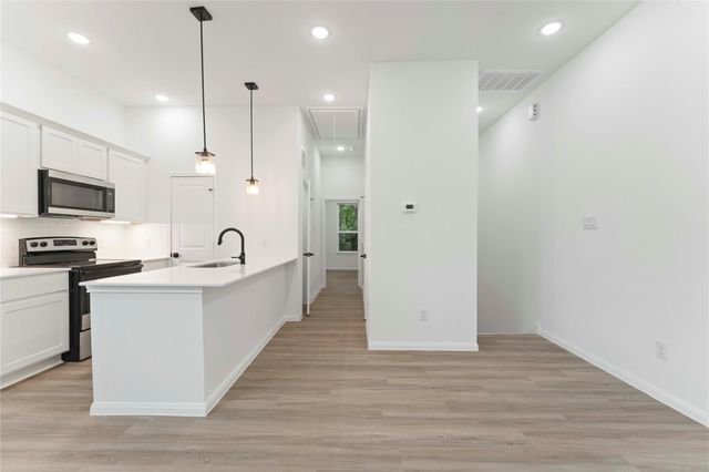 5103 Mallow Street A/B, Houston, TX 77033