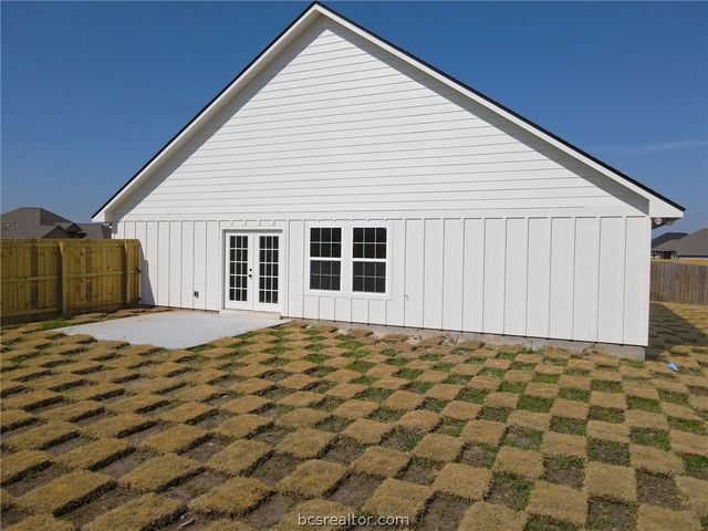 161 Turnrow Cove, Snook, TX 77879
