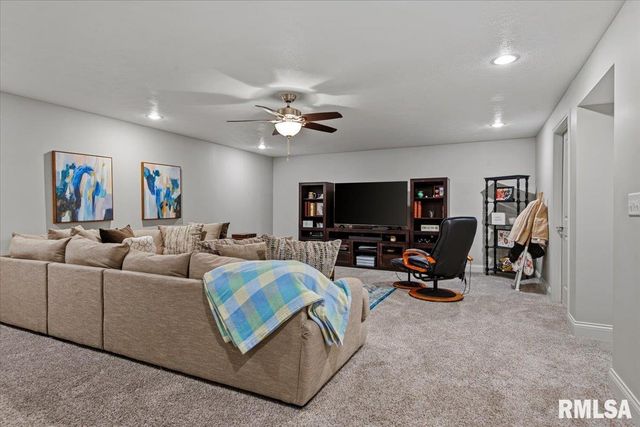 3204 Grassmere Drive, Springfield, IL 62711