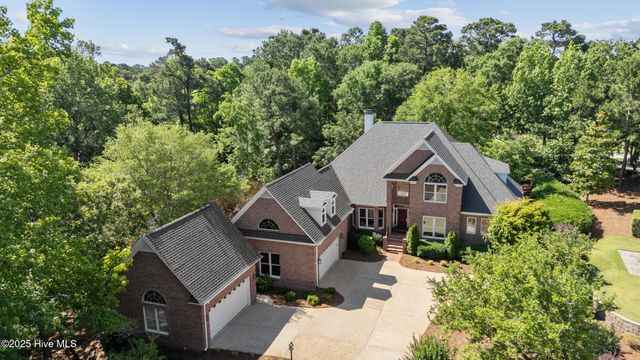 8700 Thornblade Circle, Wilmington, NC 28411
