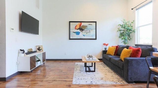 2004 N HOWARD AVENUE 101, Tampa, FL 33607