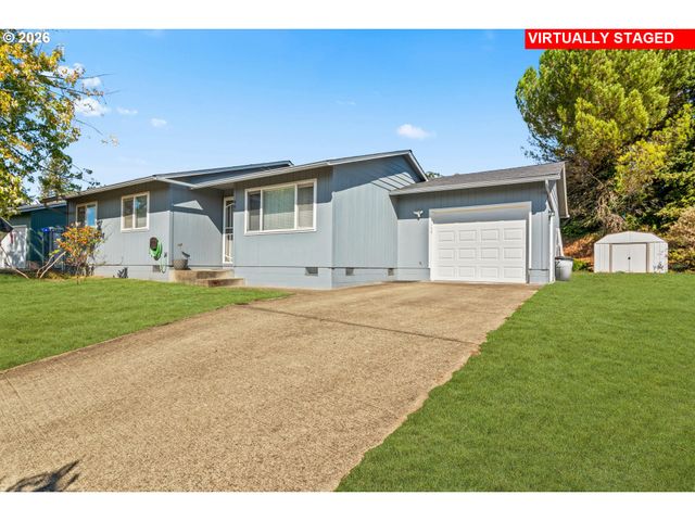 405 CORONA LOOP Rd, Roseburg, OR 97471