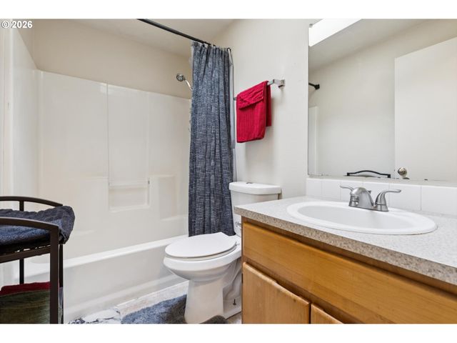 2523 Se 138TH Ave, Portland, OR 97236