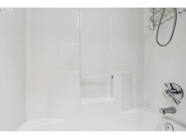 2523 Se 138TH Ave, Portland, OR 97236