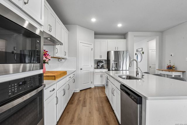 12211 VISTA FLTS, San Antonio, TX 78233